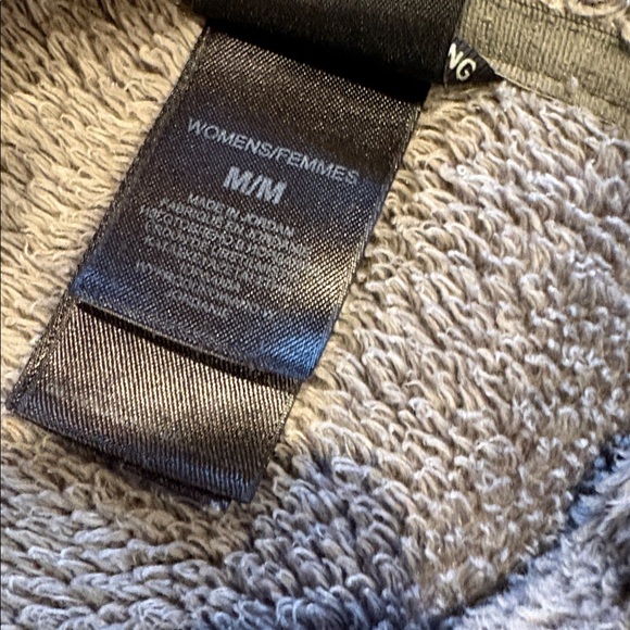 The North Face Women’s Gray Jacket size Medium - Picture 5 of 6